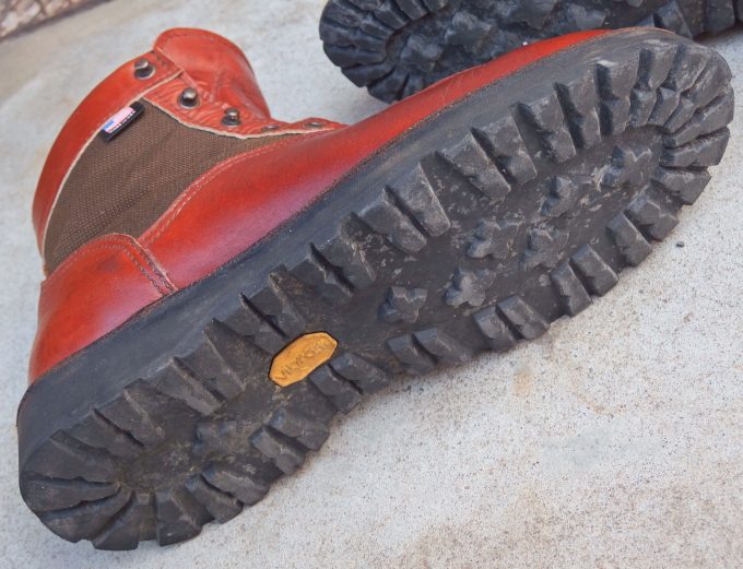 Danner LightⅡ セダーレインボー 初代「ダナーライト」との違い