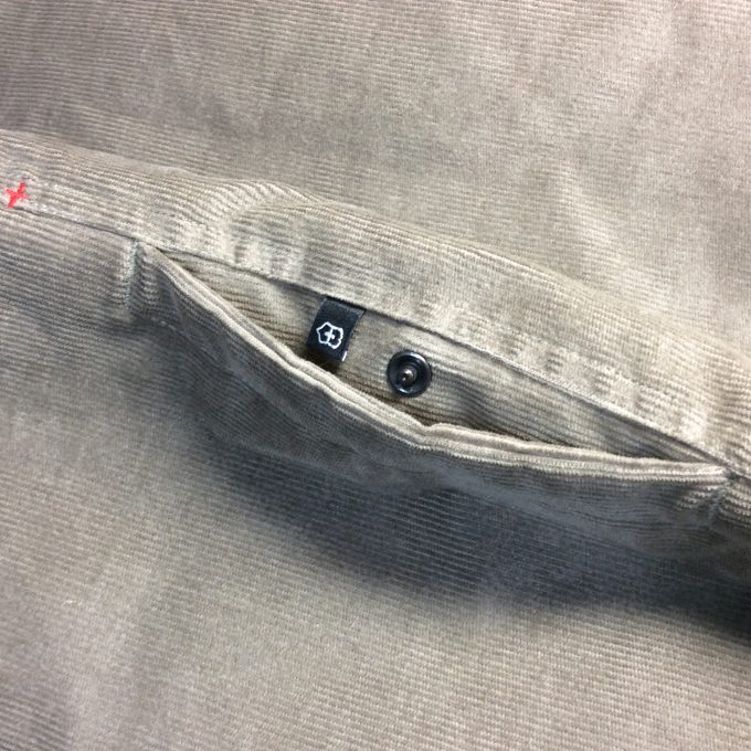VICTORINOX ビクトリノックス 中綿入りCPOジャケット スナップ付きアウトサイド・ポケット