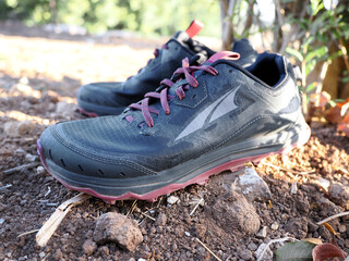 ALTRA（アルトラ）｜自然な走りを追求する革新的なランニングシューズ