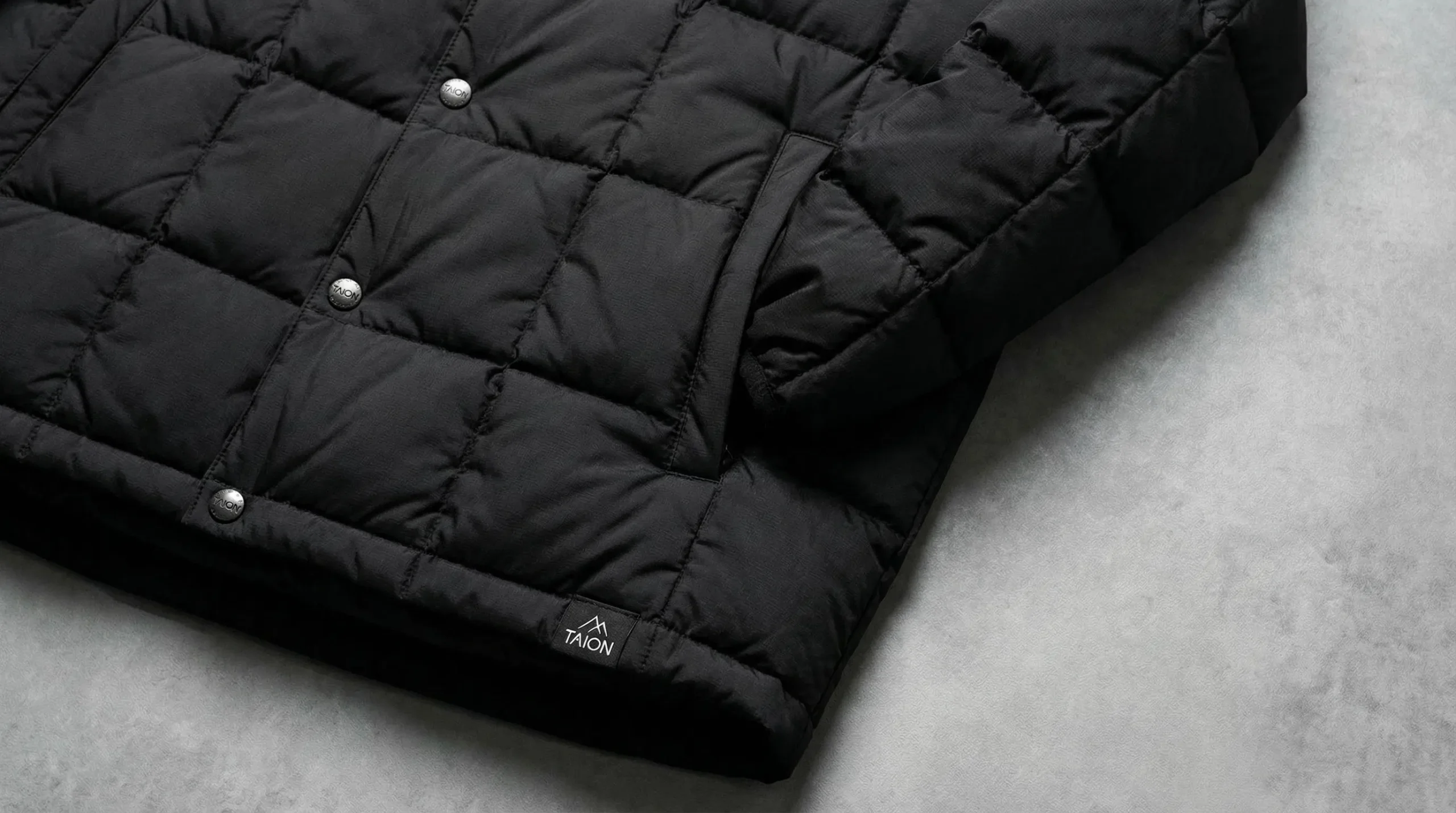 TAION（タイオン）｜機能と美の融合を追求する新鋭ブランド