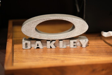 Oakley（オークリー） | アスリートの視界を護り革新する、究極のアイウェア