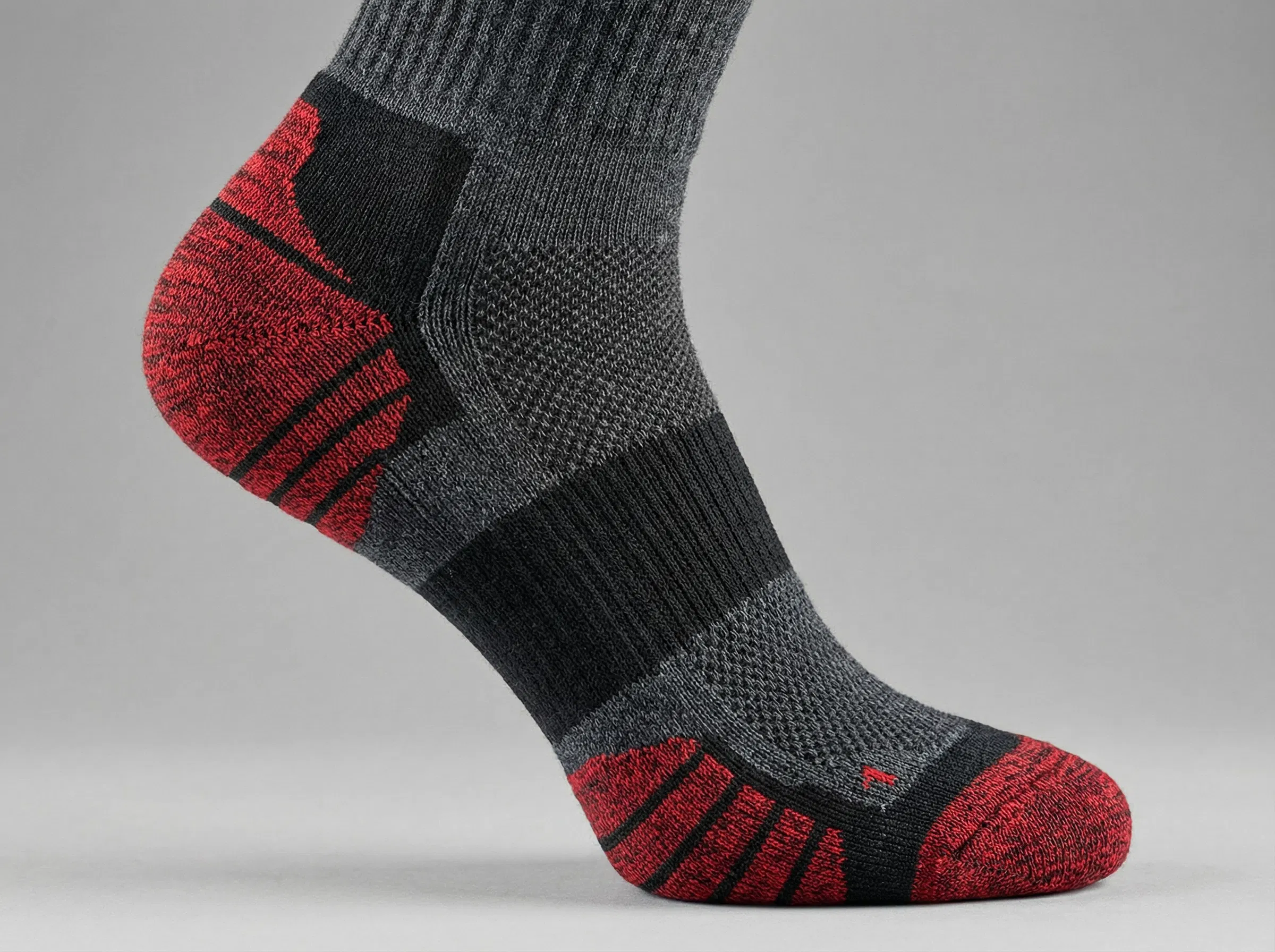 Calze GM（カルツェ・ジーエム）｜ドロミテの職人技が紡ぐ、登山靴と足を繋ぐ「究極のインターフェース」